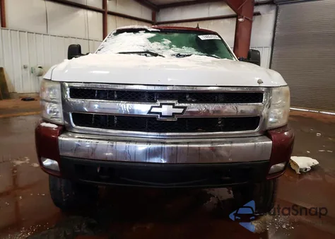 2008 Chevrolet Silverado C1500 из США, поврежденный, VIN 1GCEC19J98E144613